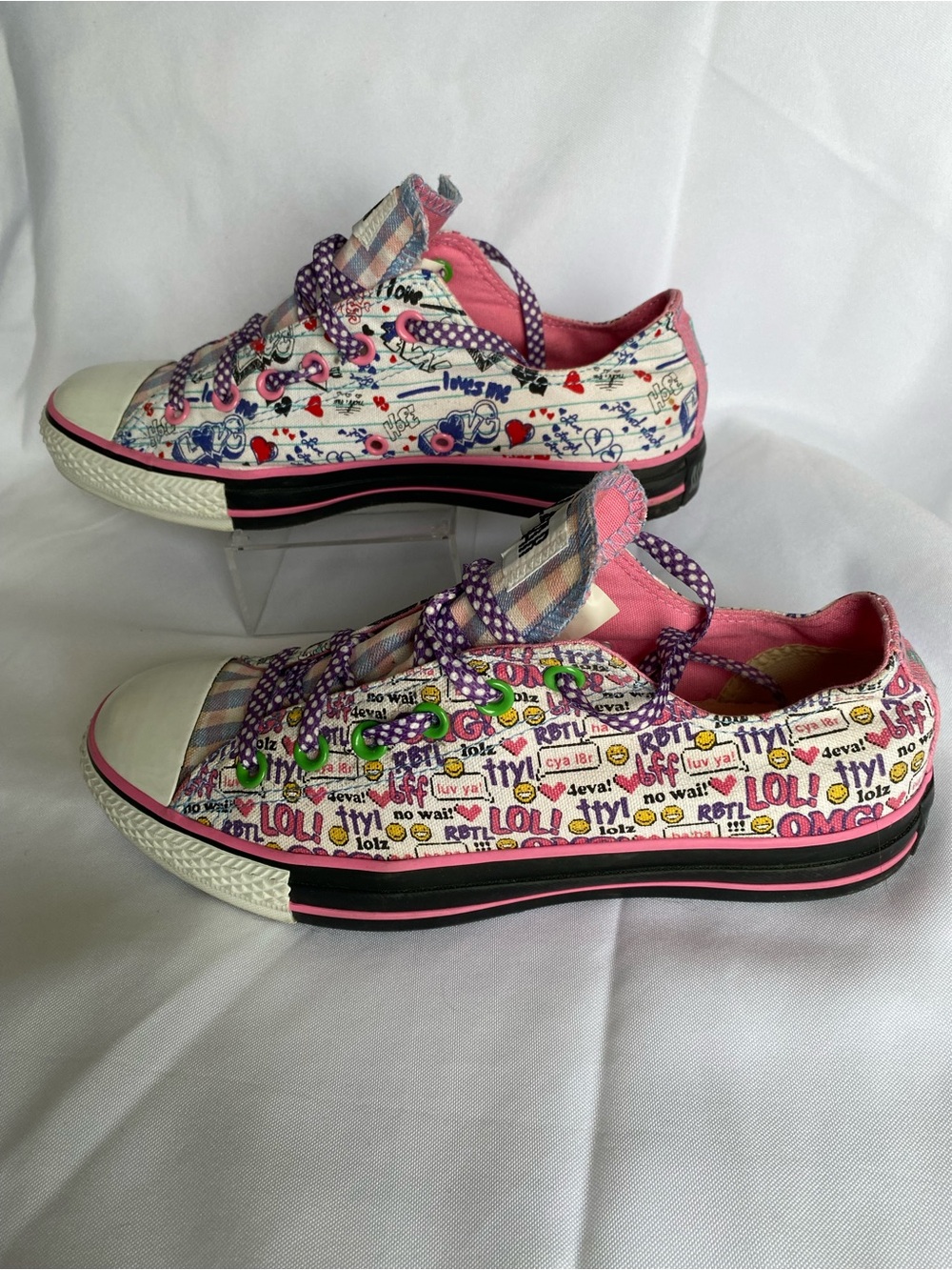 Vintage Y2K Converse White Multicolor Graphic Low-Top Sneakers with Pink Trim